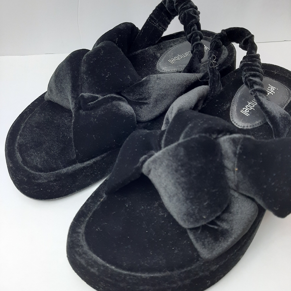 Jeffrey Campbell Flat knotted sandal size 7.5